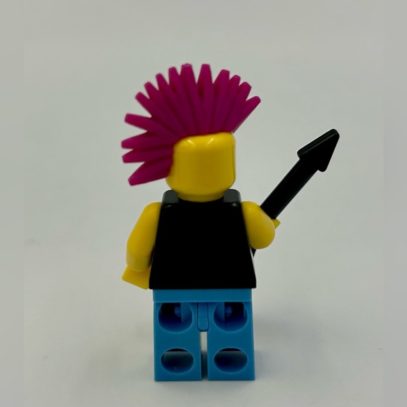LEGO Series 4 Punk Rocker Minifigure - Picture 2 of 2